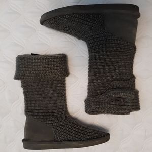 Bearpaw Grey Knit Boots. Remember 15% off any Bundle of 3+